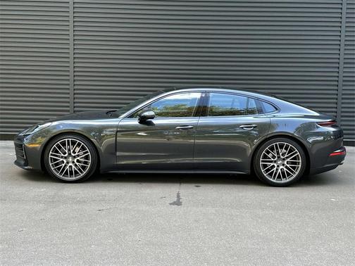2024 Porsche Panamera RWD