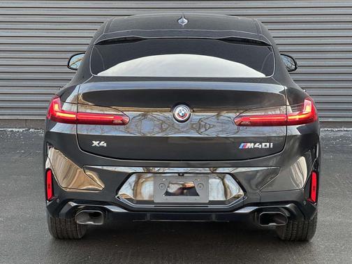 2023 BMW X4 M40i