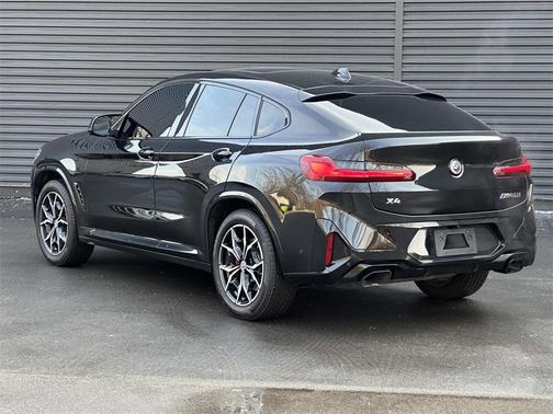 2023 BMW X4 M40i