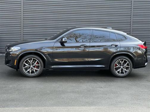 2023 BMW X4 M40i