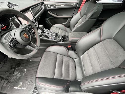 2026 Porsche Macan GTS