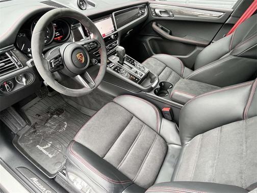 2026 Porsche Macan GTS