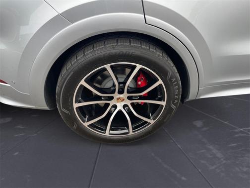 2025 Porsche Cayenne S