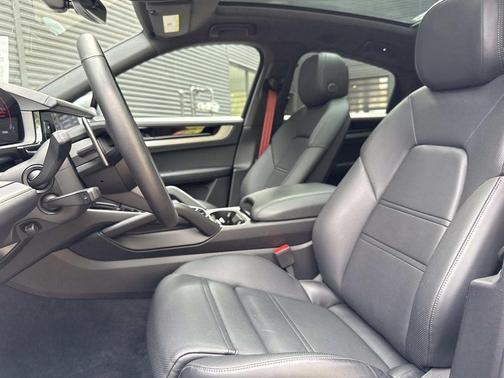2025 Porsche Cayenne S