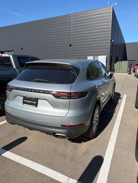 Dolomite Silver Metallic 2020 Porsche Cayenne Cayenne