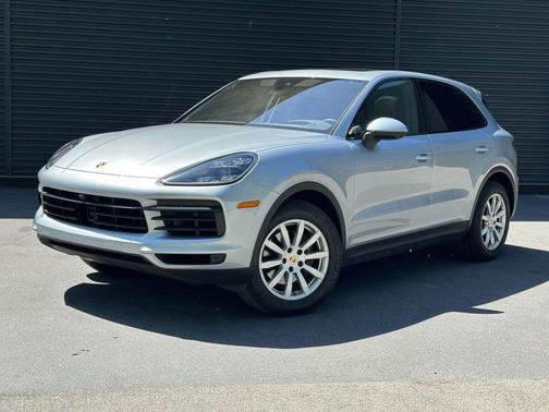 Dolomite Silver Metallic 2020 Porsche Cayenne Cayenne