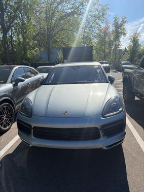 Dolomite Silver Metallic 2020 Porsche Cayenne Cayenne