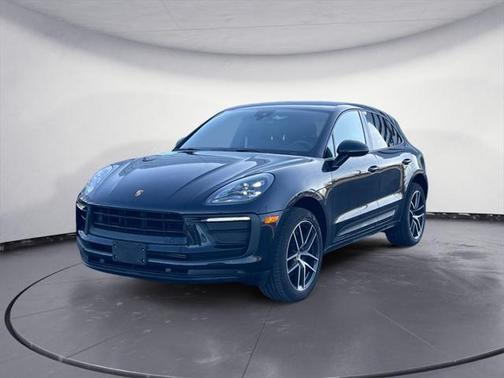 2022 Porsche Macan Base