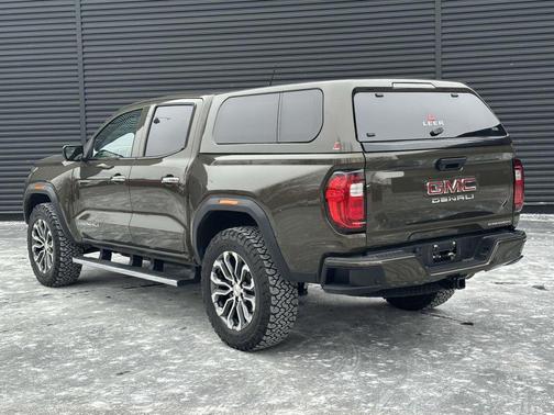 2024 GMC Canyon Denali