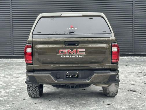 2024 GMC Canyon Denali