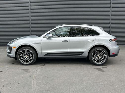 Dolomite 2026 Porsche Macan Macan