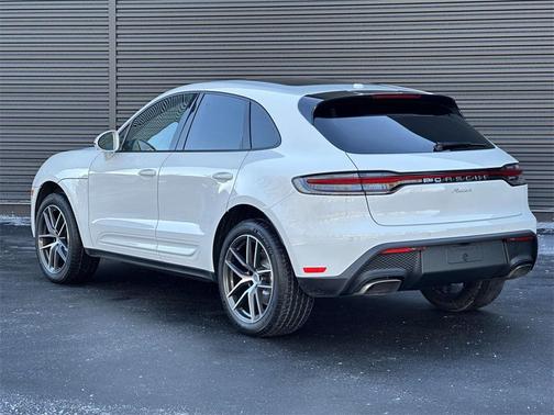 2026 Porsche Macan 
