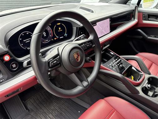 2025 Porsche Cayenne V6