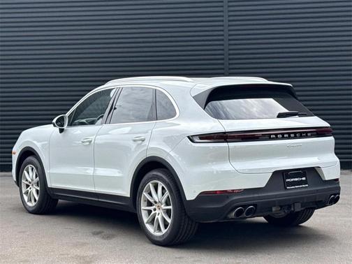 2025 Porsche Cayenne V6