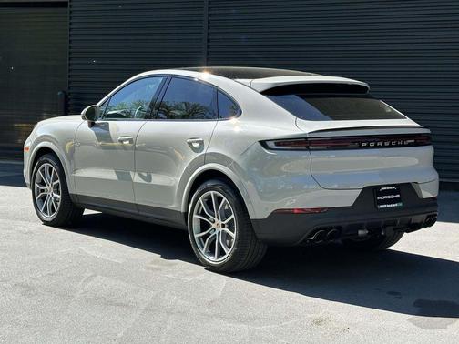 Chalk 2026 Porsche Cayenne S