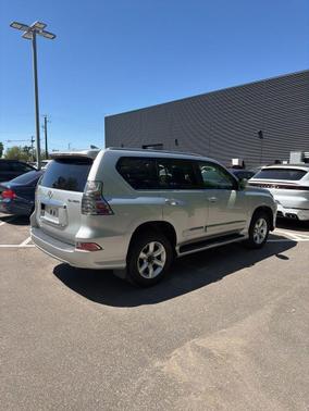 Silver Lining Metallic 2017 Lexus GX 460 Base