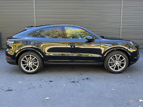 Chromite Black Metallic 2026 Porsche Cayenne Cayenne