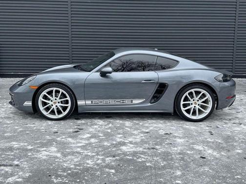 2025 Porsche 718 Cayman 