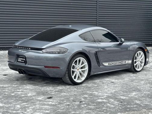 2025 Porsche 718 Cayman 