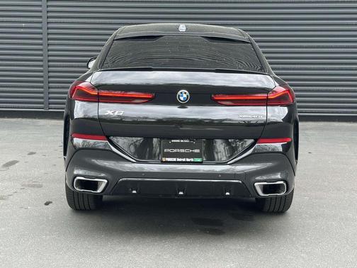 Black Sapphire Metallic 2025 BMW X6 xDrive40i