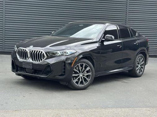 Black Sapphire Metallic 2025 BMW X6 xDrive40i