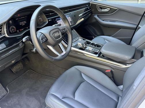 2025 Audi Q7 45 Premium Plus