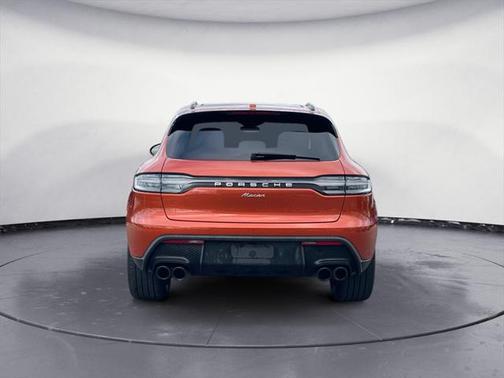 2022 Porsche Macan Base
