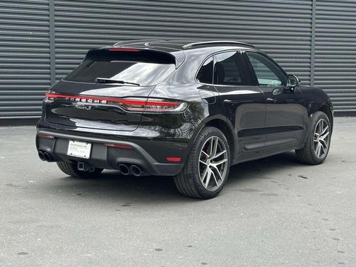 Black 2022 Porsche Macan Macan