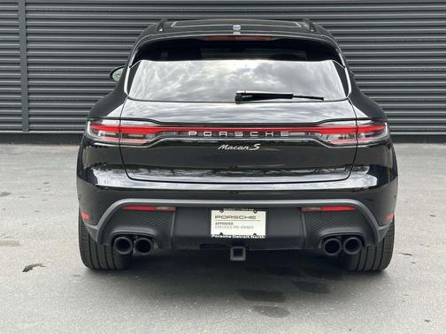 Black 2022 Porsche Macan Macan