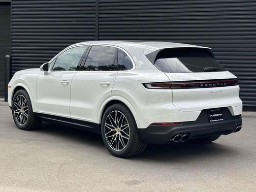 2025 Porsche Cayenne S