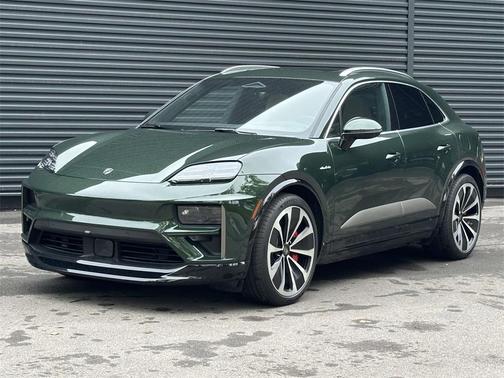 2024 Porsche Macan Turbo