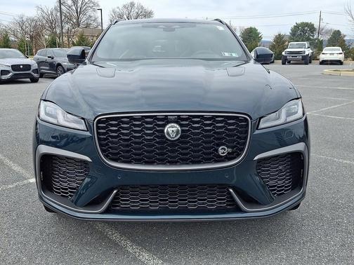 British Racing Green SV Bespoke Ultra Met Gloss 2026 Jaguar F-PACE SVR P550 AWD Automatic