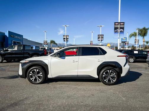 2024 Toyota bZ4X XLE