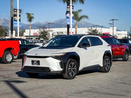 2024 Toyota bZ4X XLE