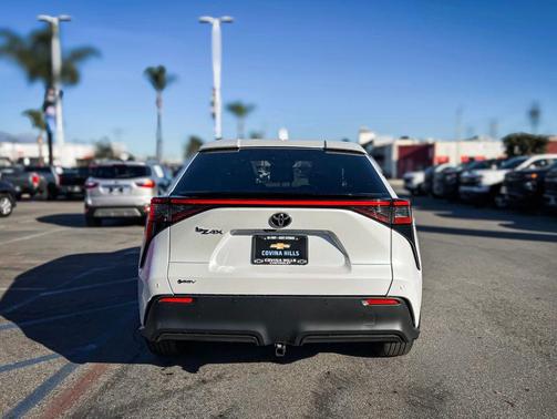 2024 Toyota bZ4X XLE