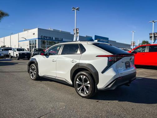 2024 Toyota bZ4X XLE