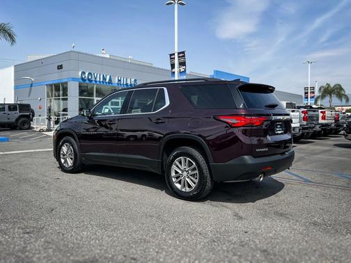 Black Cherry Metallic 2023 Chevrolet Traverse LT Cloth