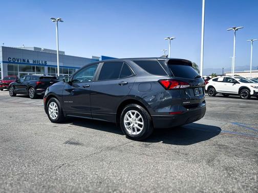 Iron Gray Metallic 2022 Chevrolet Equinox LS