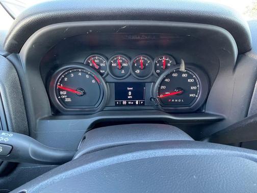 2025 Chevrolet Silverado 1500 Custom