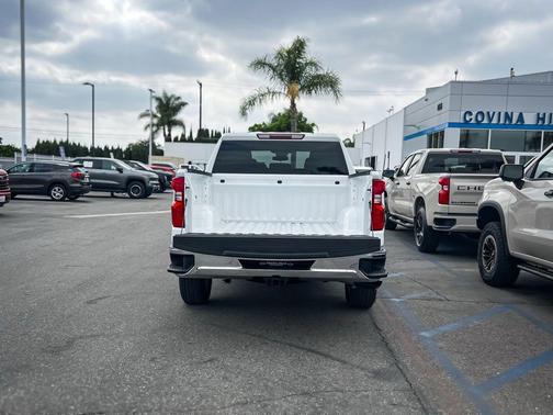 Summit White 2025 Chevrolet Silverado 1500 LT