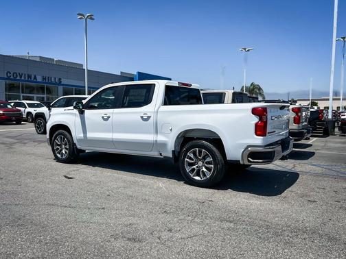 Summit White 2026 Chevrolet Silverado 1500 LT