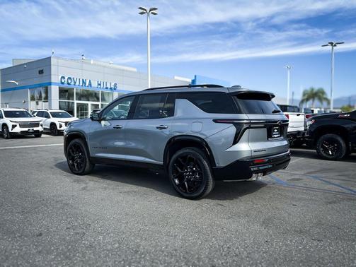 Sterling Gray Metallic 2026 Chevrolet Traverse RS