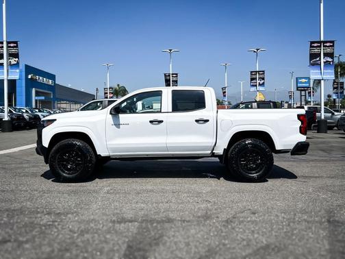 Summit White 2024 Chevrolet Colorado WT