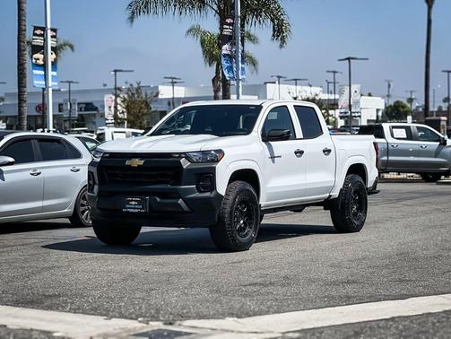 Summit White 2024 Chevrolet Colorado WT