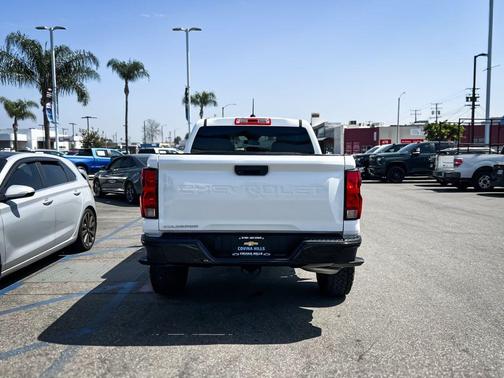 Summit White 2024 Chevrolet Colorado WT