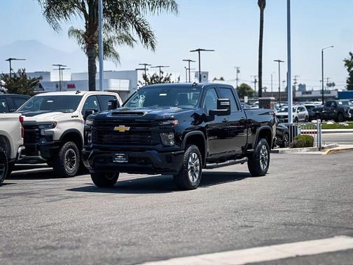 Black 2026 Chevrolet Silverado 2500 Custom