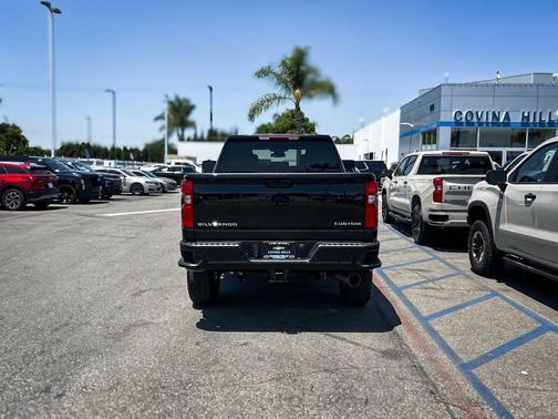 Black 2026 Chevrolet Silverado 2500 Custom