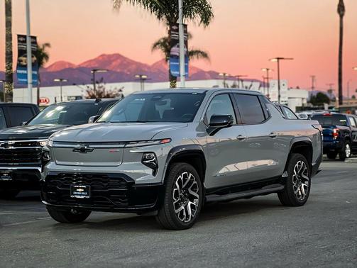 2025 Chevrolet Silverado EV RST