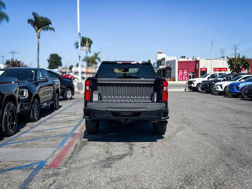 Black 2026 Chevrolet Silverado 1500 Custom