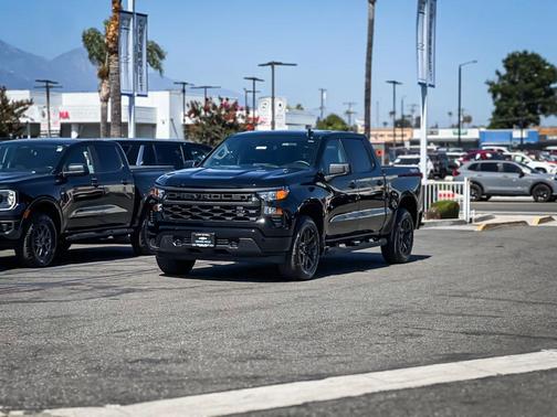 Black 2026 Chevrolet Silverado 1500 Custom
